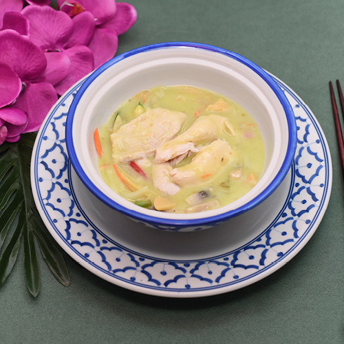 Poulet au curry vert et lait de coco